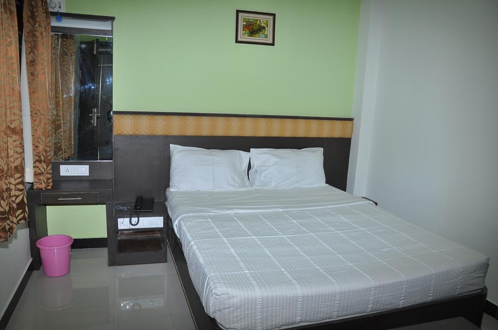 Jeyam Residency, Kumbakonam Hotell Exteriör bild